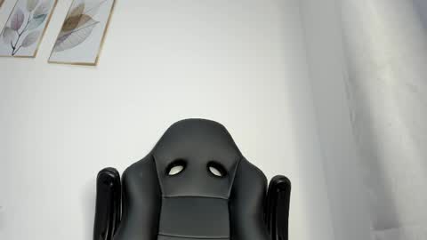 _molly_rosse_ online show from June 6, 2026, 12:54 pm