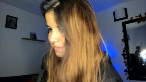     liaaa 4u online show from December 4, 2024, 3:15 am