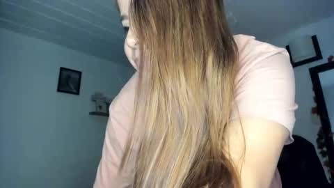     liaaa 4u online show from December 11, 2024, 11:00 pm