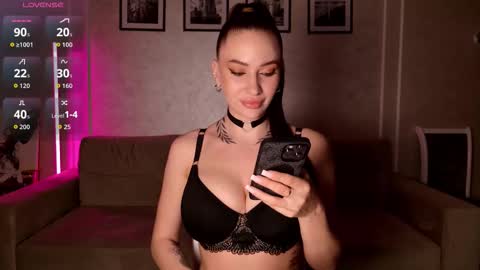 Nikol online show from March 3, 2026, 5:19 pm