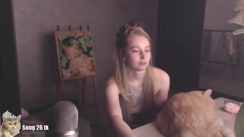 Debby  online show from February 6, 2026, 7:50 pm