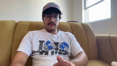 _mrguy_ online show from September 19, 2025, 3:24 pm