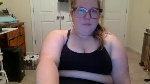 MrsRae online show from March 1, 2025, 3:43 am