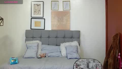 _naomi_s online show from March 12, 2026, 1:28 pm