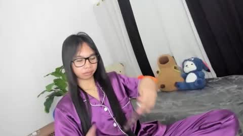 Nicole online show from November 10, 2025, 8:08 pm