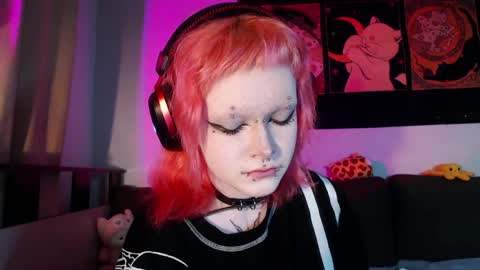 Nicole online show from June 5, 2026, 11:21 pm