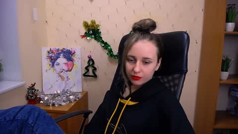 Snapshot of _nicole_new chatting on January 4, 2025, 3:28 pm Nica online show from January 4, 2025, 3:28 pm