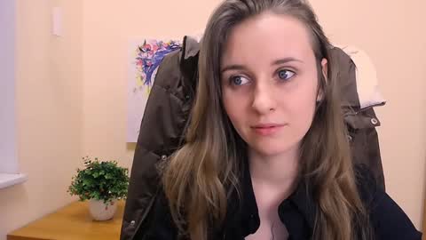 Snapshot of _nicole_new chatting on January 31, 2025, 3:33 pm Nica online show from January 31, 2025, 3:33 pm