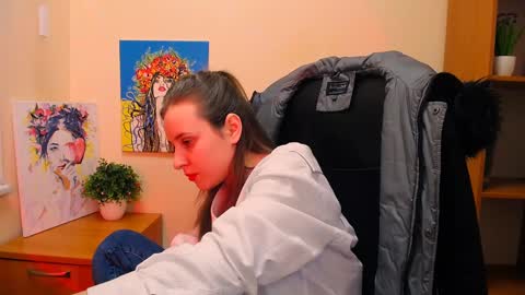 Snapshot of _nicole_new chatting on February 18, 2025, 3:43 pm Nica online show from February 18, 2025, 3:43 pm