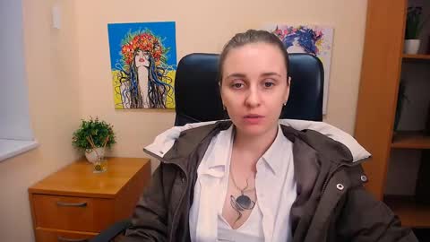 Snapshot of _nicole_new chatting on March 4, 2025, 1:49 pm Nica online show from March 4, 2025, 1:49 pm