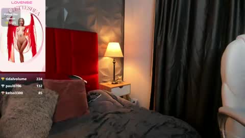 Snapshot of _nicoletteshea_ chatting on January 8, 2025, 3:08 am _nicoletteshea_ online show from January 8, 2025, 3:08 am