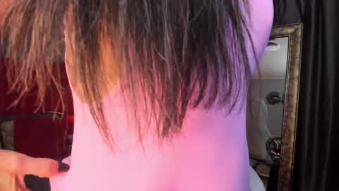 Snapshot of _nicoletteshea_ chatting on January 31, 2025, 12:50 am _nicoletteshea_ online show from January 31, 2025, 12:50 am