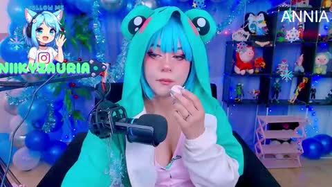 niiky online show from December 21, 2025, 4:14 pm