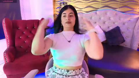 Nina Harpper online show from June 6, 2026, 12:21 pm