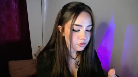 Paris online show from March 30, 2026, 10:33 pm