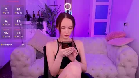 Maisie online show from September 21, 2025, 10:22 pm