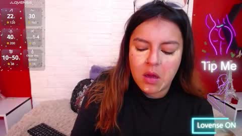 Laura online show from December 14, 2025, 5:51 pm