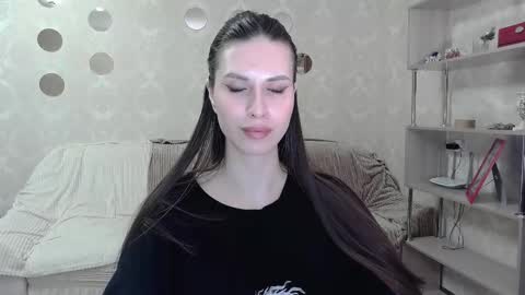 _pretty_fox_ online show from October 22, 2025, 1:55 pm