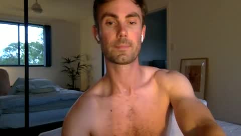 _r3ve_ online show from December 14, 2025, 8:41 am