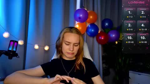 Snapshot of _ramona__ chatting on September 9, 2025, 6:35 am im Amy online show from September 9, 2025, 6:35 am