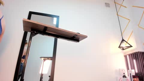 rebecca online show from September 15, 2025, 2:06 pm