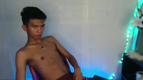 Snapshot of _rellvanxx chatting on March 12, 2025, 3:02 am _rellvanxx online show from March 12, 2025, 3:02 am