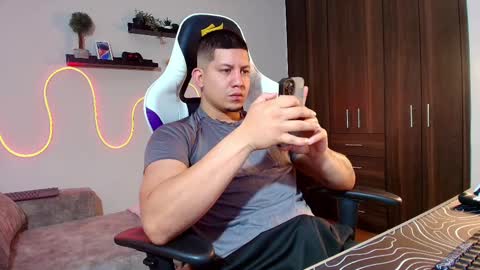 Roberto online show from February 22, 2025, 2:19 pm