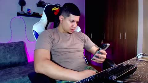 Roberto online show from March 6, 2025, 12:52 pm