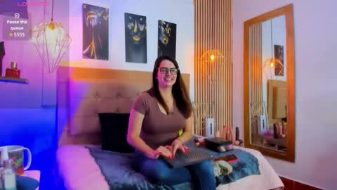 Snapshot of _samanthaa_foxx chatting on January 8, 2026, 11:23 am SAMANTHA FOX online show from January 8, 2026, 11:23 am