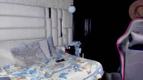 _sammy_ice online show from February 13, 2025, 12:11 pm