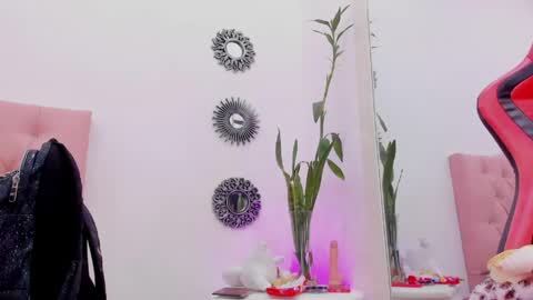 Snapshot of _saray_rose chatting on June 5, 2026, 1:06 pm _saray_rose online show from June 5, 2026, 1:06 pm
