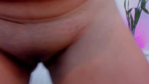 Snapshot of _saray_rose chatting on June 6, 2026, 1:54 am _saray_rose online show from June 6, 2026, 1:54 am