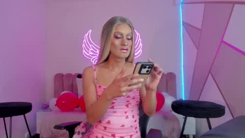 Snapshot of _scarletmoore chatting on February 16, 2025, 8:21 am Scarlett online show from February 16, 2025, 8:21 am
