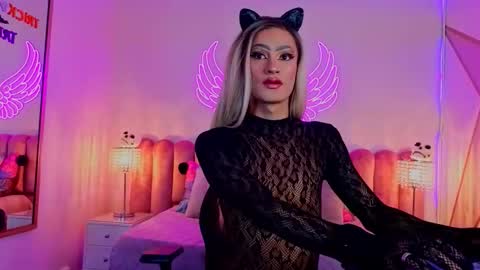 Snapshot of _scarletmoore chatting on October 20, 2025, 8:04 am Scarlett online show from October 20, 2025, 8:04 am
