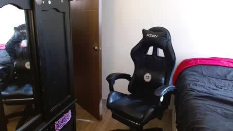 SCHNEIDER online show from October 8, 2025, 8:17 pm