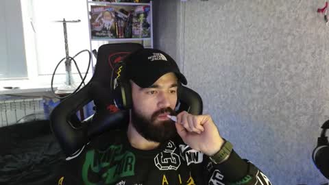 Ask me online show from November 14, 2025, 8:24 am