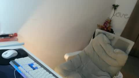 _shanexx online show from October 6, 2025, 6:27 pm