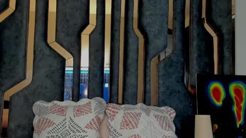 _silvia_vega_ online show from February 26, 2025, 12:58 pm