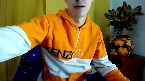 _skyleer_ online show from November 3, 2025, 11:26 pm