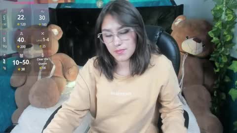 Sophie  online show from February 26, 2025, 7:27 pm