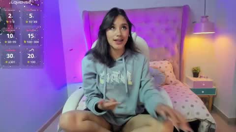 Sophie  online show from September 26, 2025, 6:34 pm