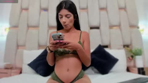  sophiie ross  online show from January 7, 2026, 4:53 pm