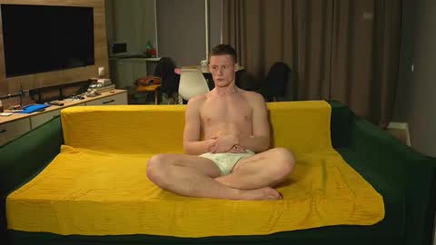 OLIVERpvt is open online show from December 15, 2025, 3:11 am