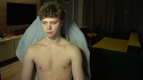 OLIVERpvt is open online show from February 3, 2026, 3:04 am