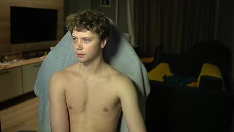 OLIVERpvt is open online show from February 20, 2026, 4:51 pm