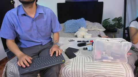 Coco and J online show from April 4, 2026, 3:20 pm