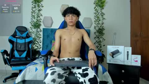 Snapshot of _taylor_black chatting on October 7, 2025, 12:19 am Taylor online show from October 7, 2025, 12:19 am