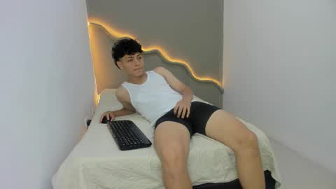 Theoo online show from November 4, 2025, 8:19 pm