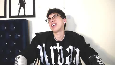 Thomas online show from October 31, 2025, 4:24 am