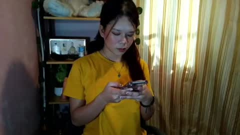 _urpetitegirl online show from June 12, 2026, 12:20 am